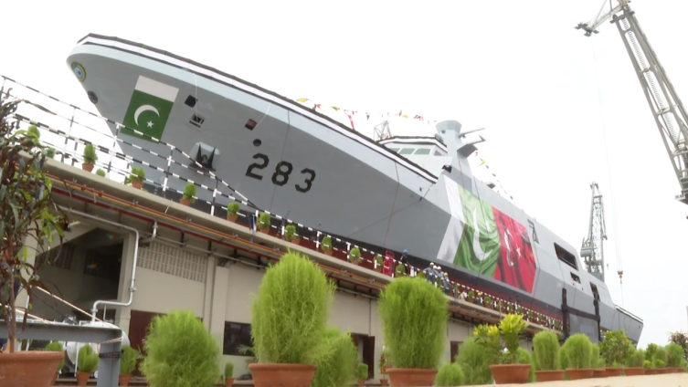 Pakistan MİLGEM Projesi'nin son gemisi denize indi